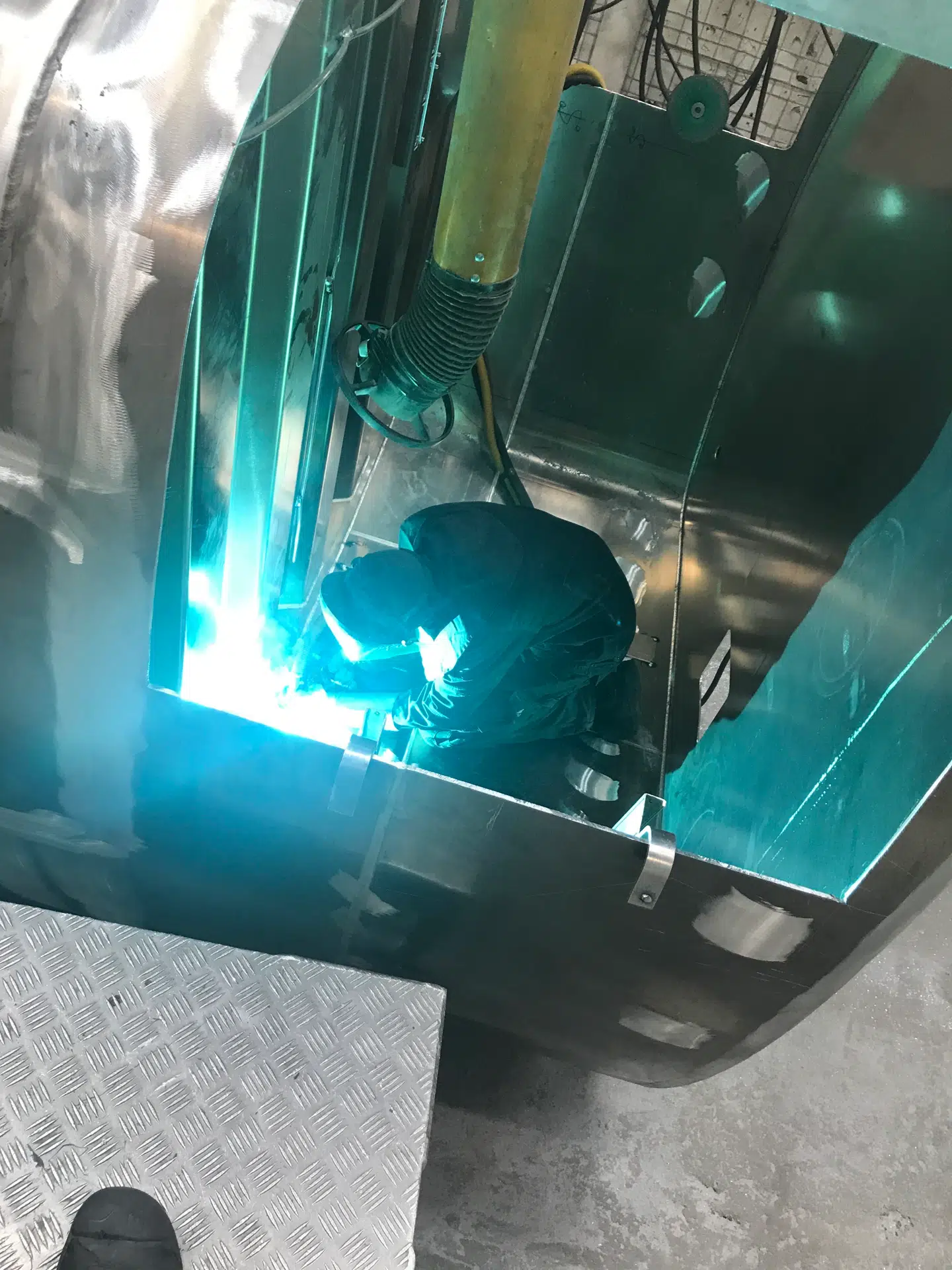 En af Heine Larsens kolleger i færd med at svejse. Foto: Heine Larsen