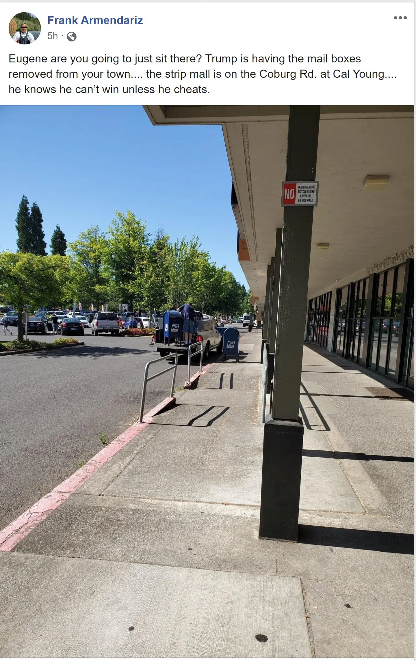 Postkasse ser ud til at blive fjernet i Eugene, Oregon.