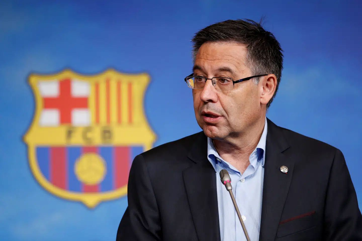 Josep Maria Bartomeu bekræfter ifølge Cope, at Quique Setién bliver fyret. Albert Gea/Reuters