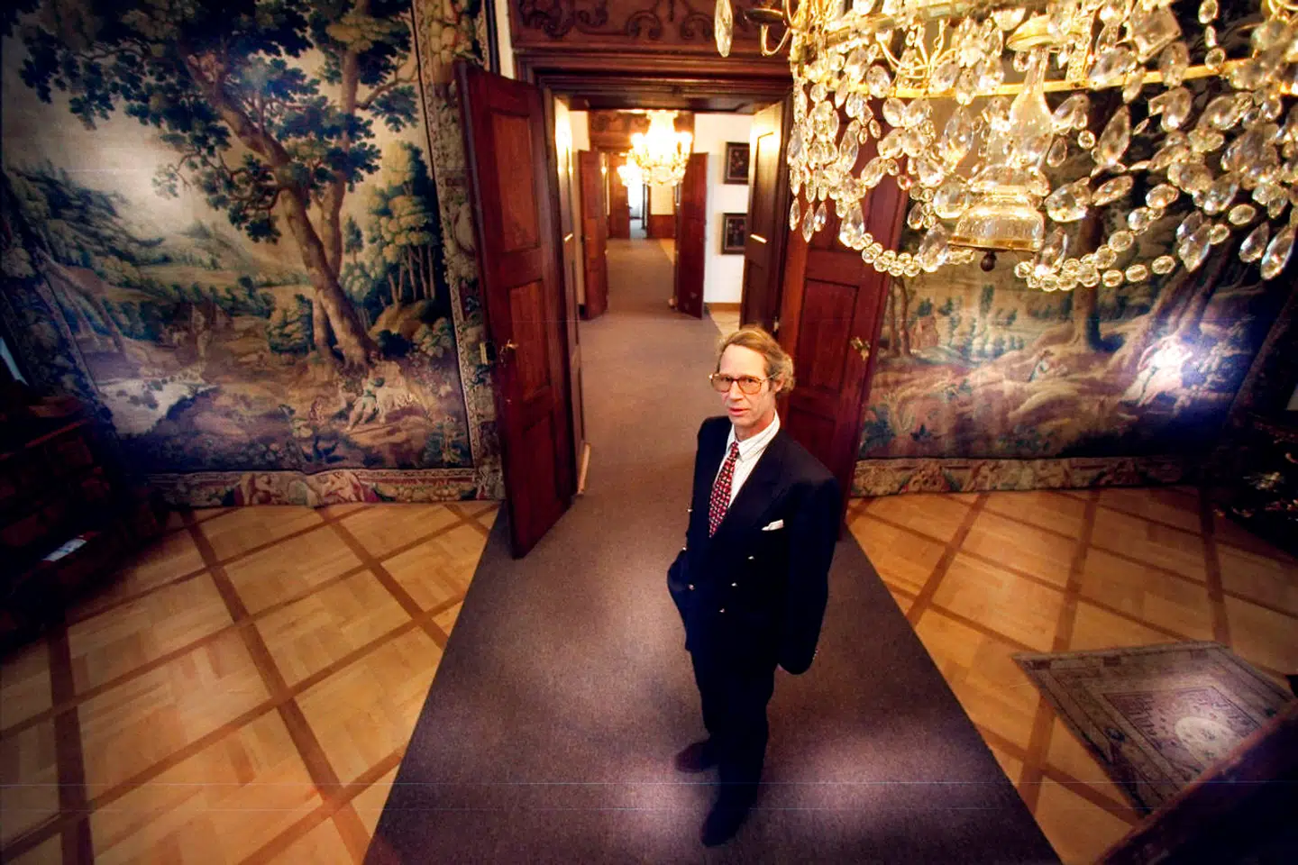 Prins Waldemar af Schaumburg-Lippe besøger barndomshjemmet, slottet Nachod i Tjekkiet, den 20. december 2001.