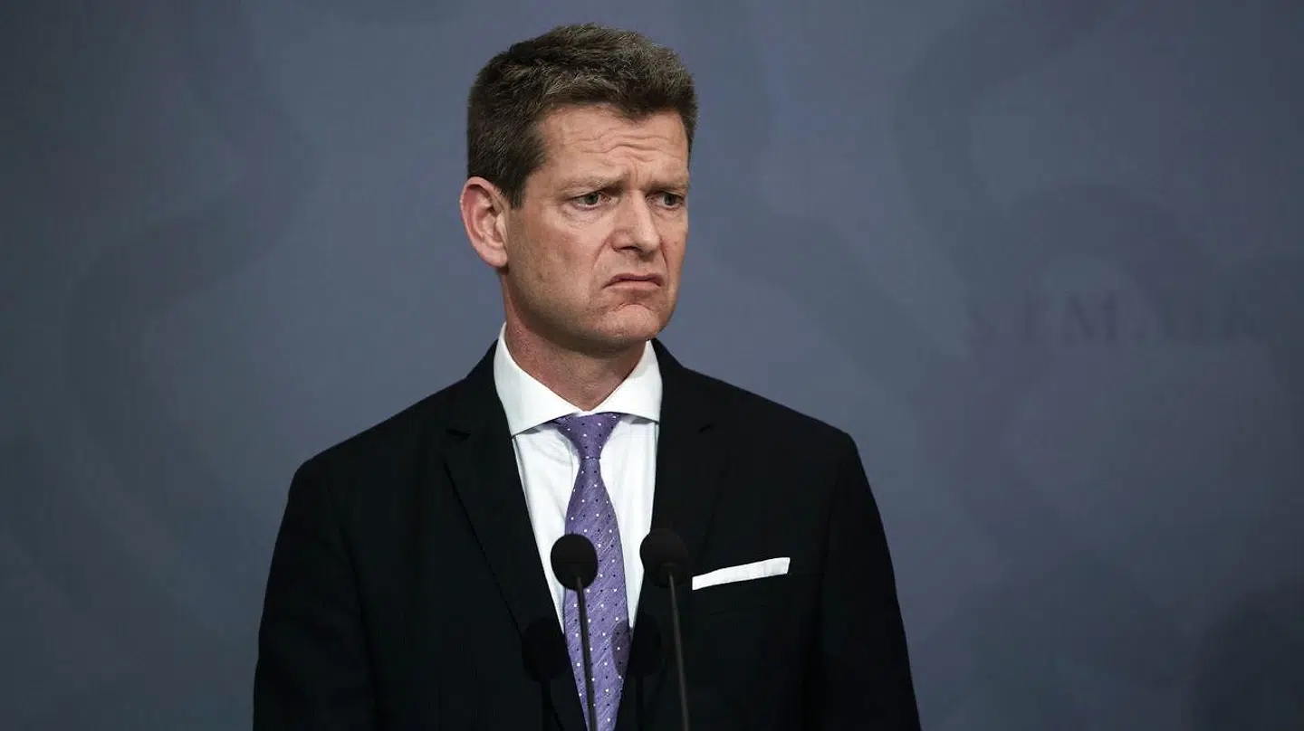 Pressemøde i Statsministeriet om COVID-19 i Danmark onsdag den 11. marts kl. 20.30. Et historisk pressemøde, hvor Danmark blev lukket. I timerne op til blev Søren Brostrøms faglige vurdering og advarsler mod at lukke landet underkendt fuldstændig.