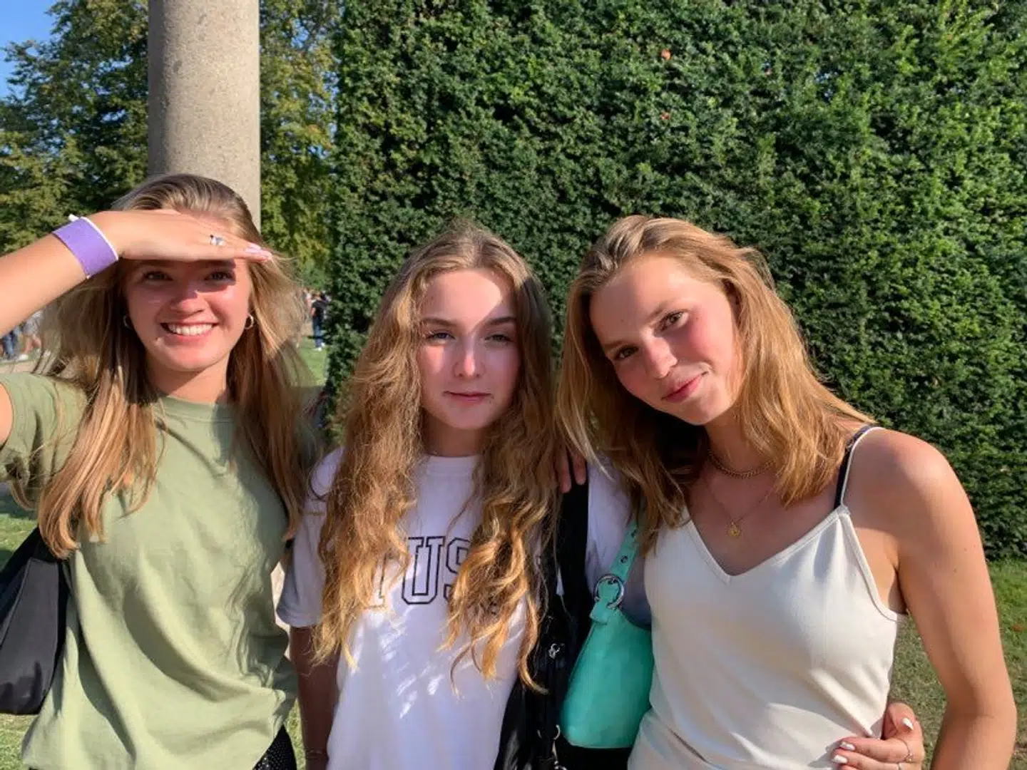 1.g-eleverne fra Niels Brock Gymnasium Siska, Gunna og Ellen, der alle er 16 år.