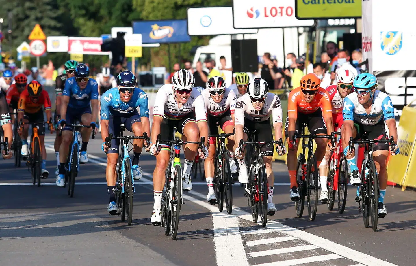 Mads Pedersen kort efter han krydsede målstregen som vinder af 2. etape af Polen Rundt Foto: Ritzau Scanpix/Andrzej Grygiel