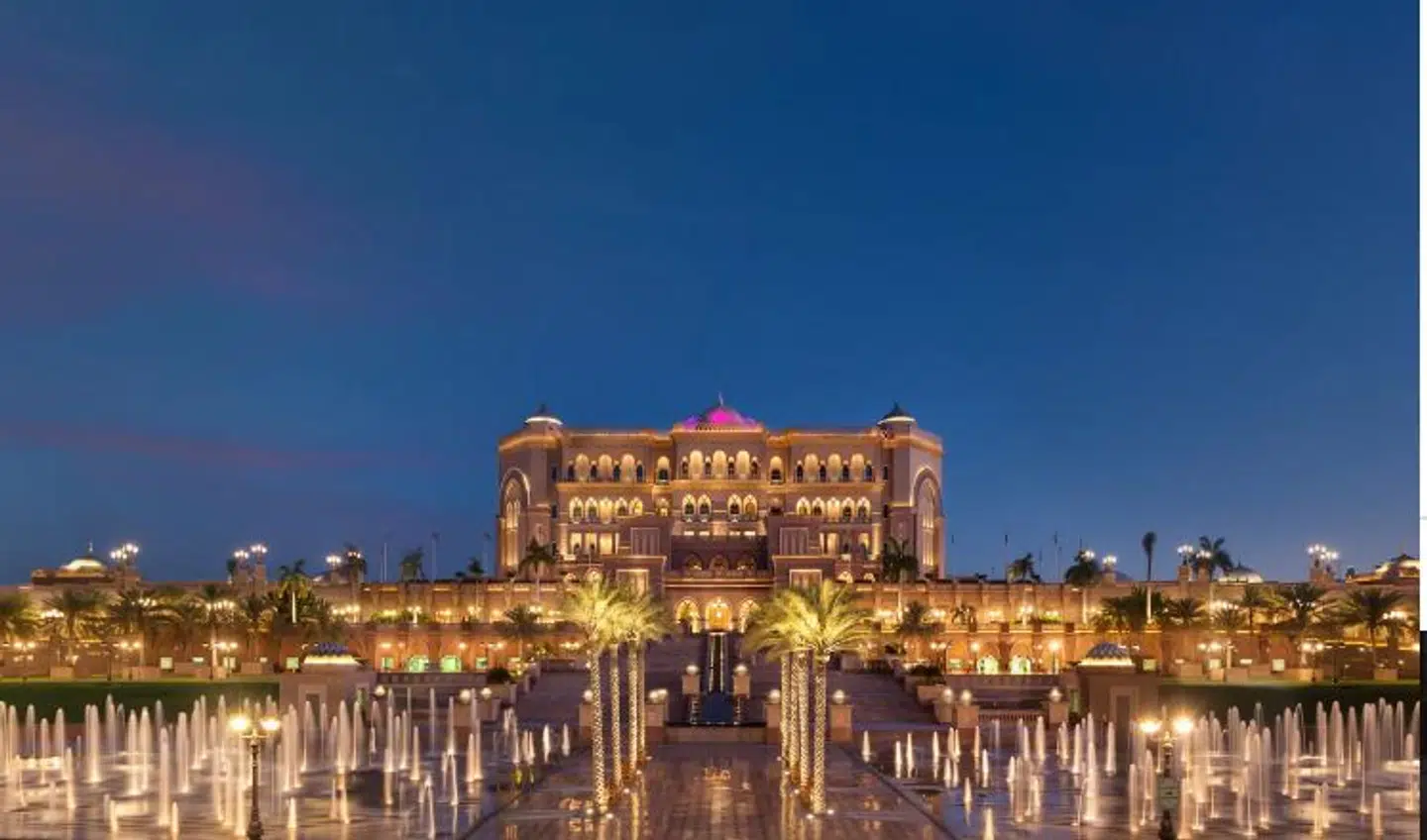 Den tidligere spanske konge befinder sig efter alt at dømme i særdeles behagelige omgivelser på Emirates Palace Hotel (Foto: Emirates Palace Hotel)