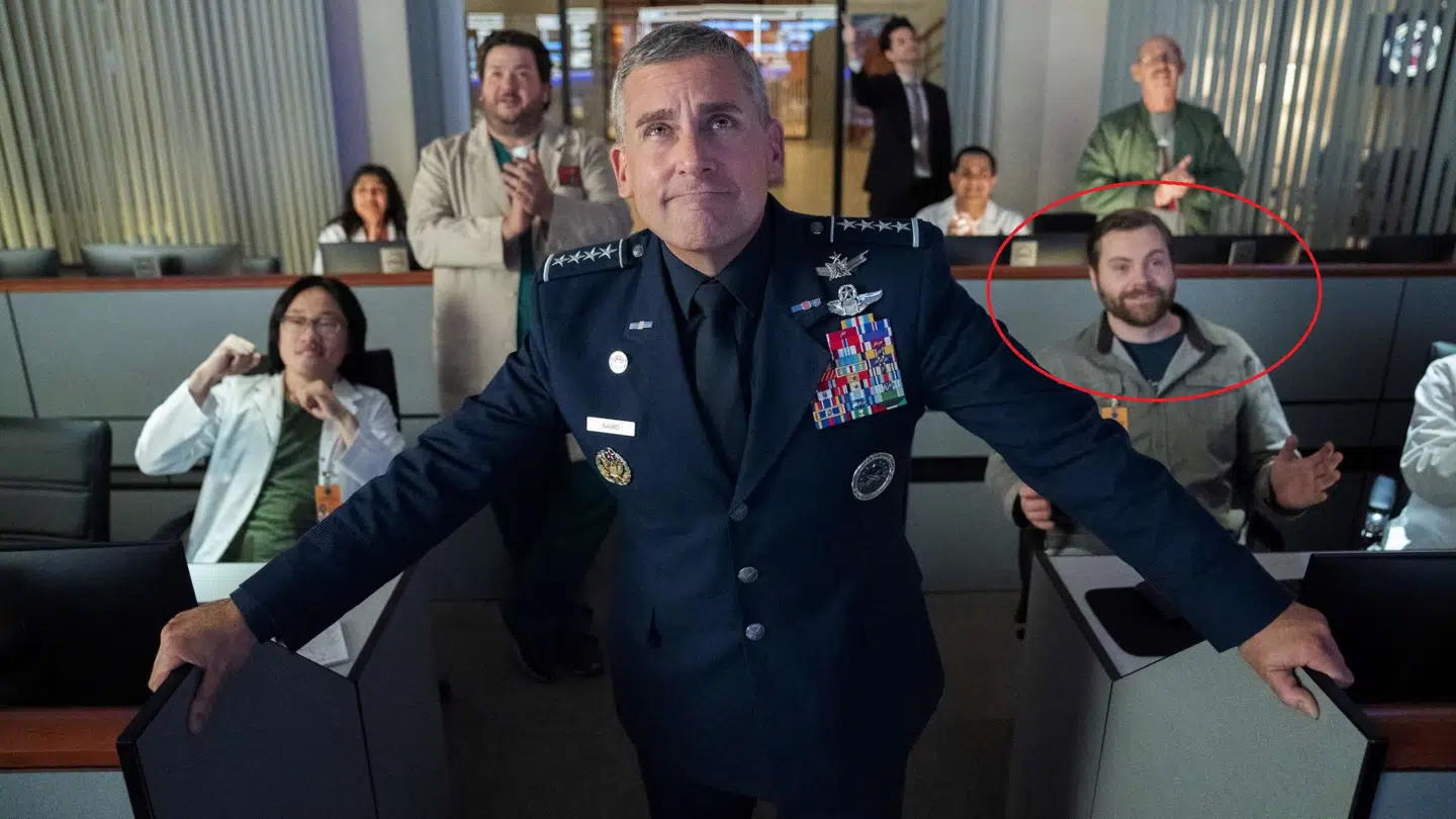 Thomas Ohrstrom til højre bagved Steve Carell.