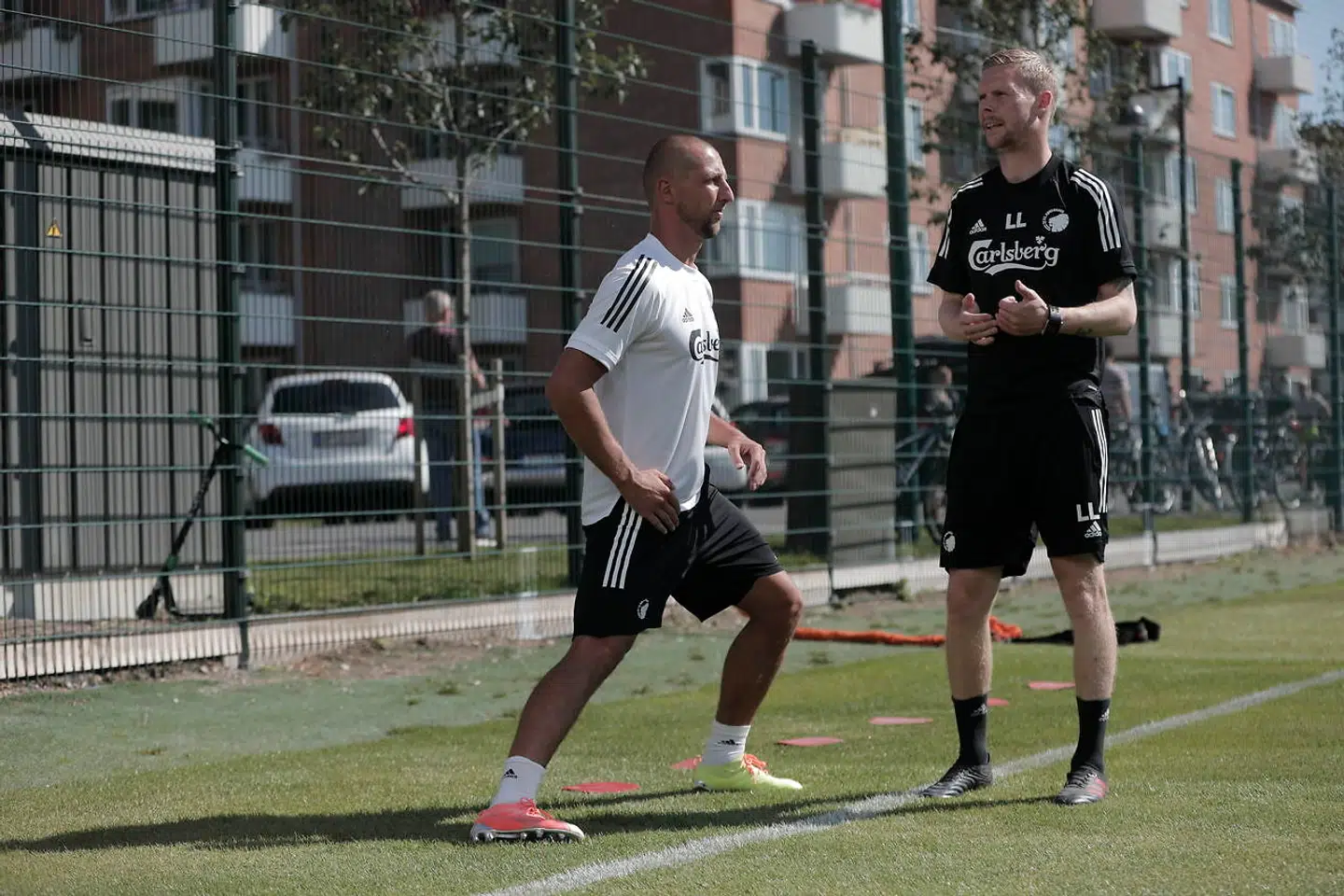 FCK træner og introducerer deres nye spiller Kamil Wilczek på Frederiksberg torsdag 6. august 2020. Kamil Wilczek er blevet ansat på en treårig kontrakt. Angriberen kommer fra tyrkiske Göztepe.Kamil Wilczek trænede med for første gang torsdag.