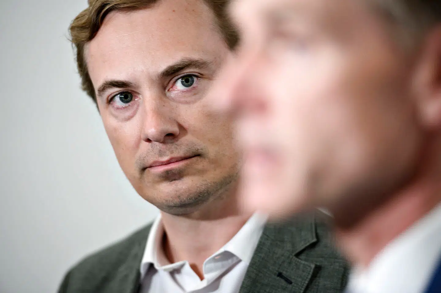 (ARKIV) Kristian Thulesen Dahl (DF) og Morten Messerschmidt (DF) ankommer til sættemøde om klimaforhandlinger mellem Folketingets partier og regeringen i Finansministeriet i København, tirsdag 26. maj 2020. Søren Espersen har været næstformand i Dansk Folkeparti siden 2012. Nu afløses han af Morten Messerschmidt. Det skriver Ritzau, mandag 3. august 2020. (Foto: Philip Davali/Ritzau Scanpix)