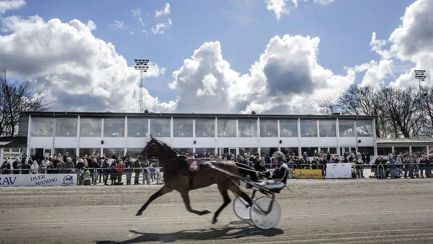 Arrkivbillede fra Skive travbane.