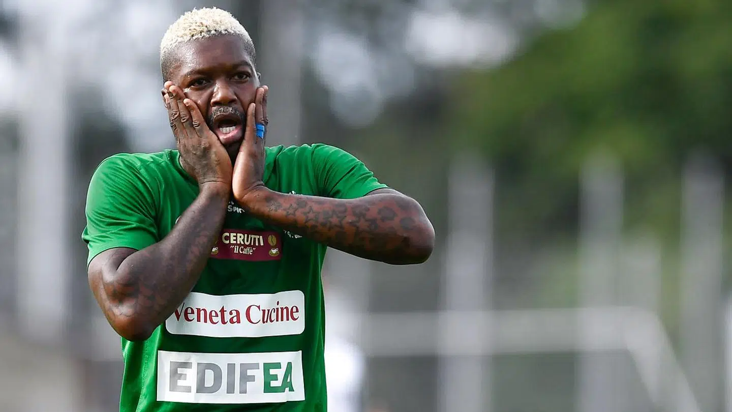 Djibril Cisse udgiver et nyt hit.