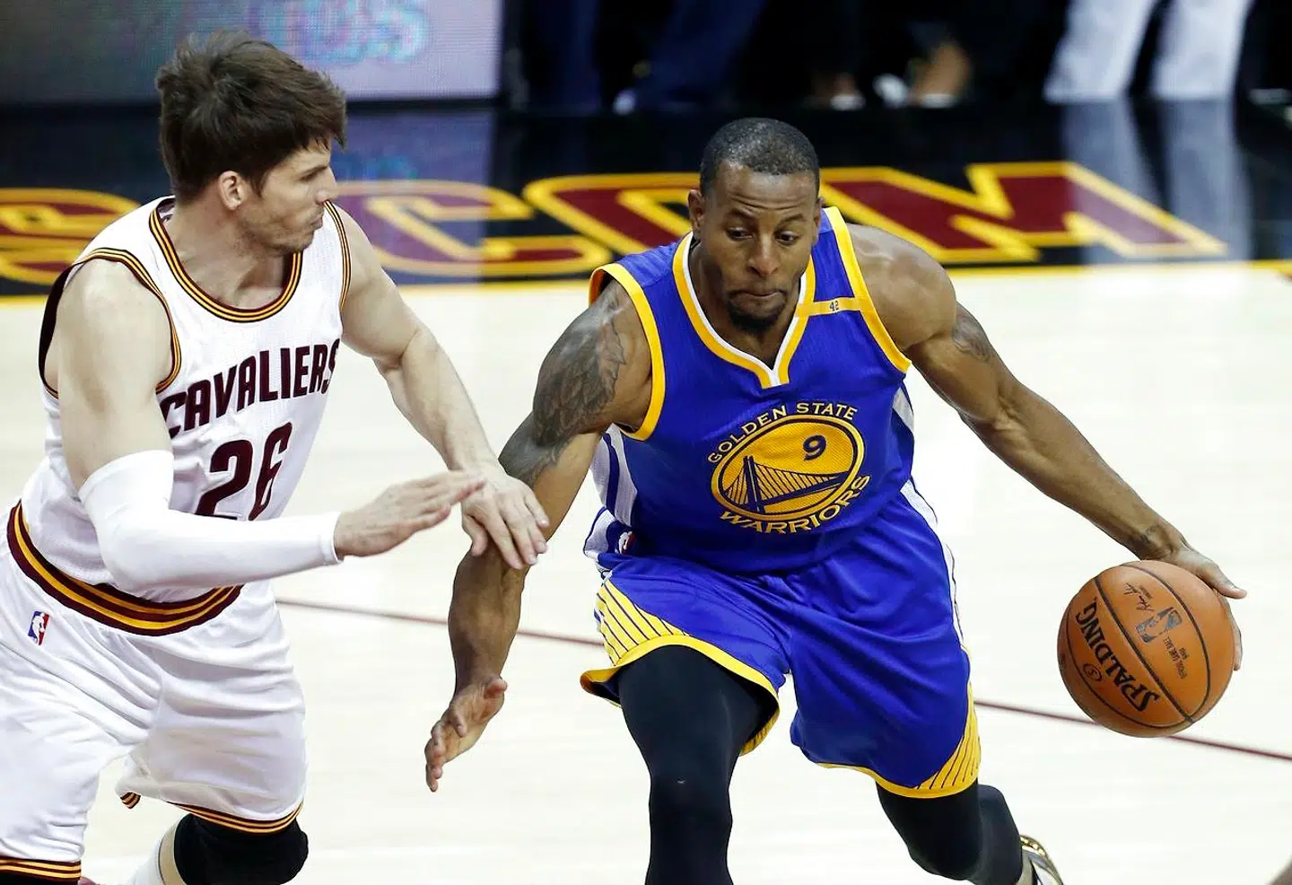 Andre Iguodala (th) i kamp for Golden State Warriors. Han spiller i dag for Miami Heat.