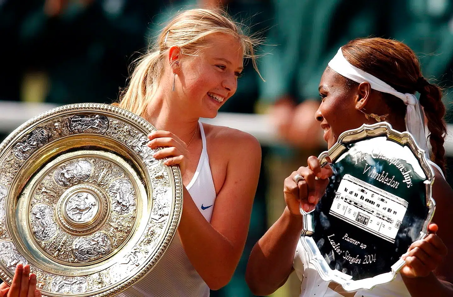 Maria Sharapova vandt som blot 17-årig Wimbledon, efter hun i finalen slog ingen ringere end Serena Williams.