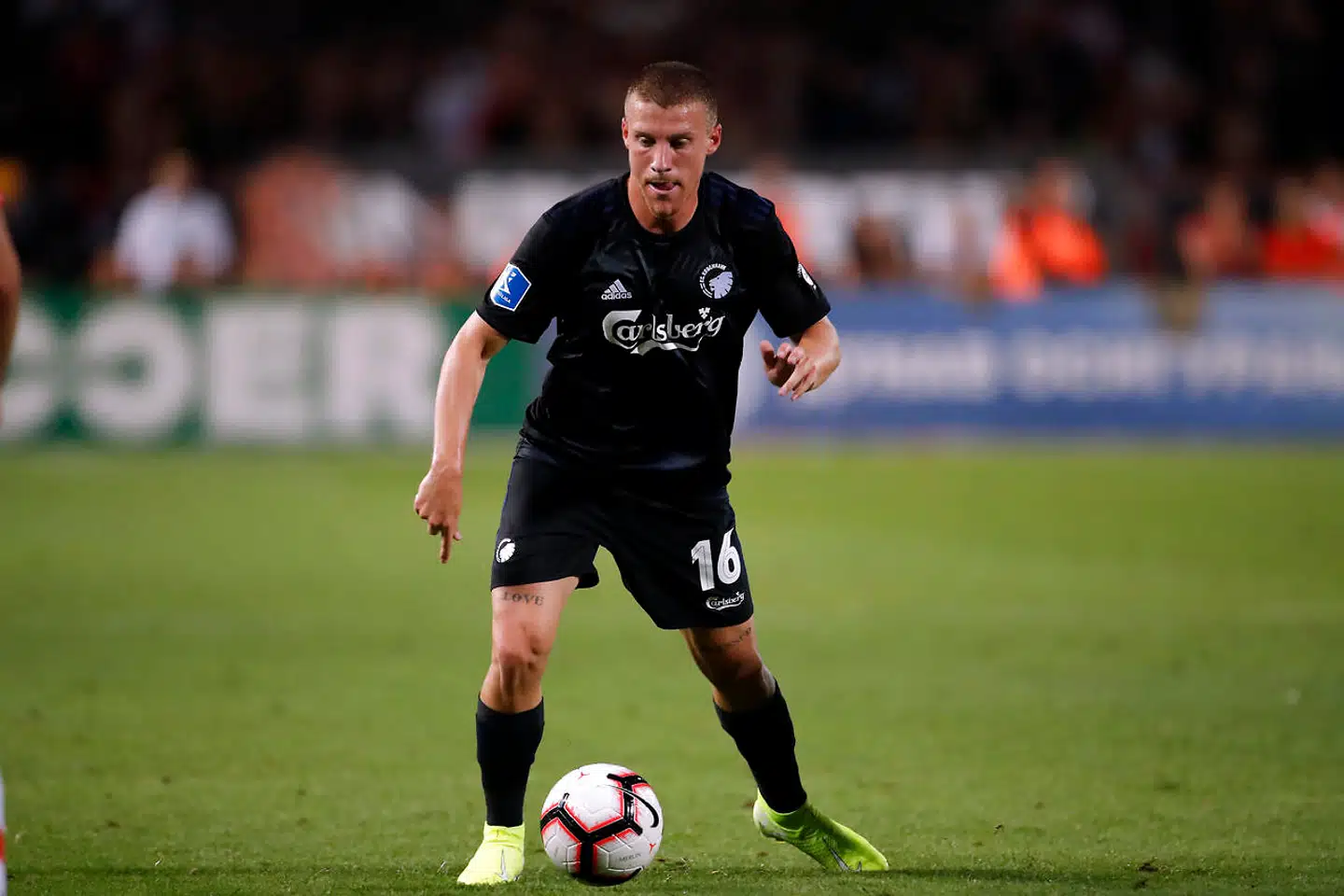 Pep Biel blev i sommer en af FCKs dyreste indkøb nogensinde. Ifølge BT kostede det den danske fodboldklub lidt under 30 mio. kr. at hente det spanske talent i Zaragoza. Prisen kan dog stige til 37 millioner kroner, såfremt 23-årige Pep Biel gør det godt i FCK.