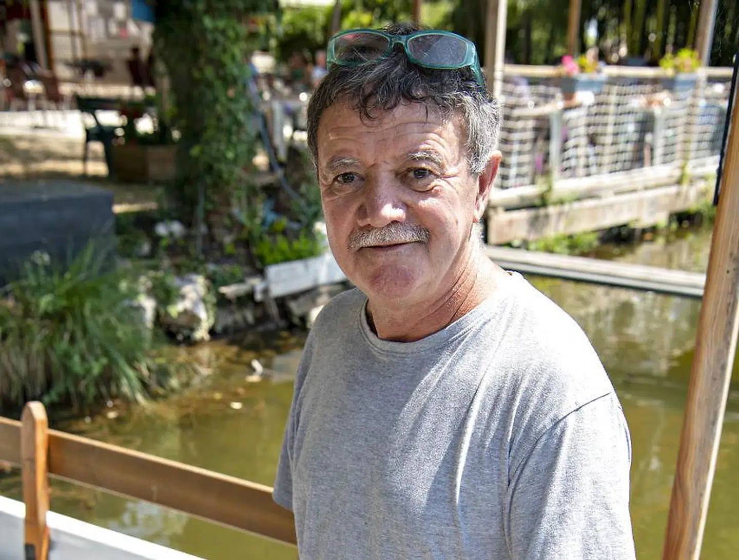 Gerrigues Marc, nabo til prins Joachim, har kendt prinsen gennem 40 år. Han var derudover gode venner med prins Henrik.