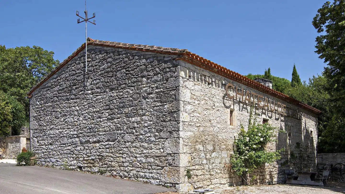 En del af vinslottet Chateau de Cayx.