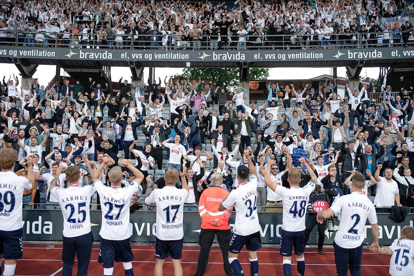 AGF fejrede bronzen på behørig vis på Ceres Park.