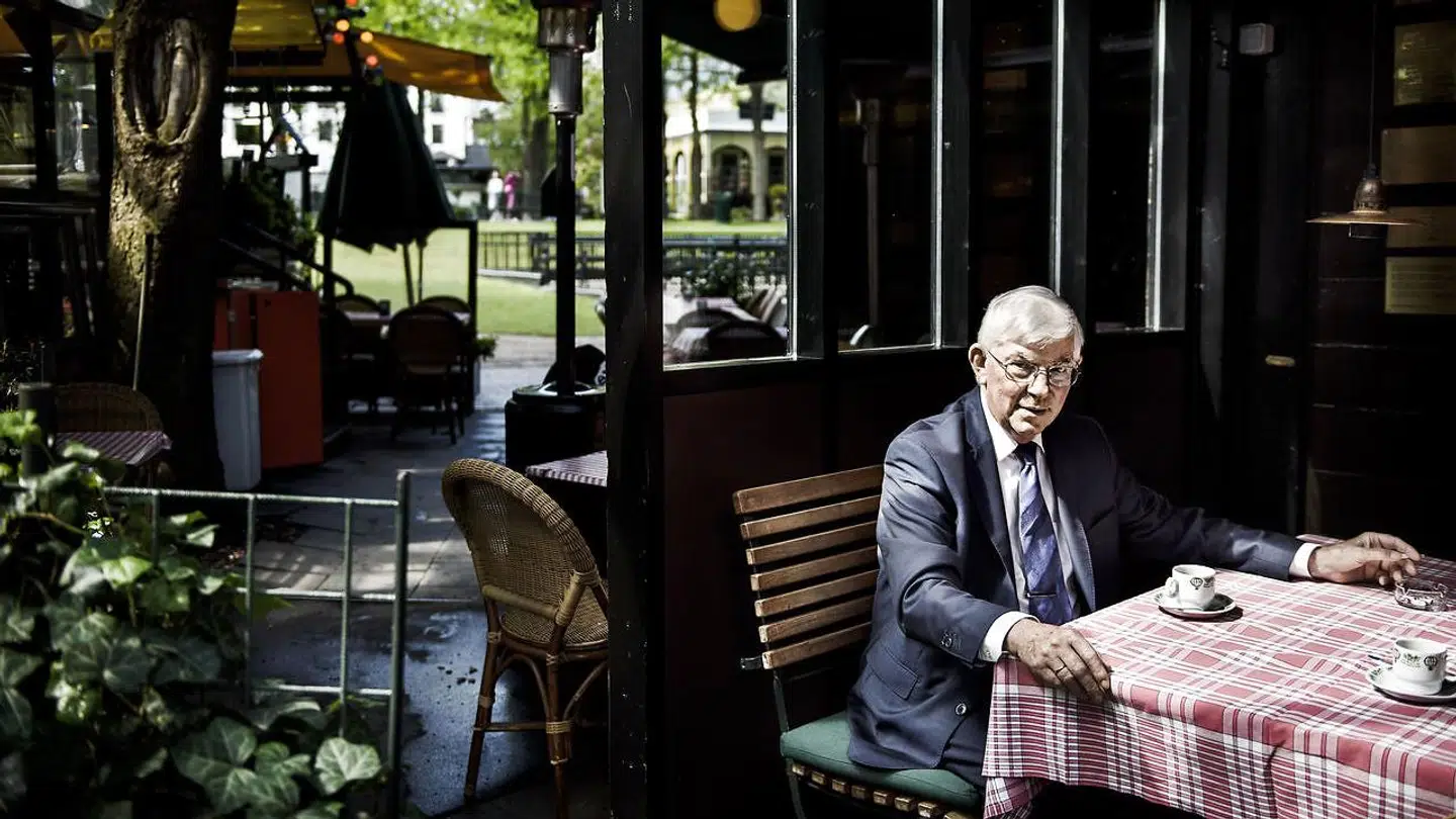 Poul Eriksen ved et af bordene i den restaurant, som han stod i spidsen for i 20 år.