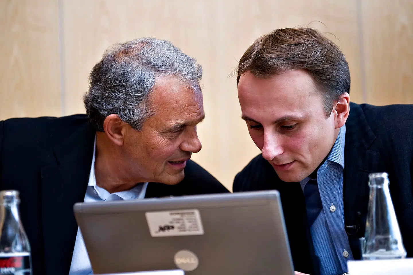 Karsten Ree holdt sammen med Jacob Fonnesbech Aqraou fra eBay pressemøde om overtagelsen af Den Blå Avis. 2,1 milliard kroner betalte de.