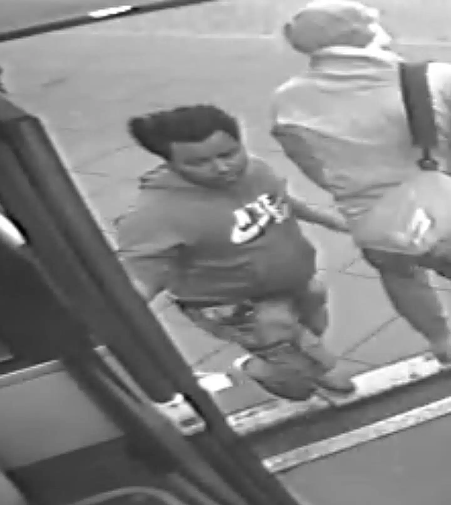 Her er den mand, som er mistænkt for at have begået blufærdighedskrænkelse mod en 14-årig pige.