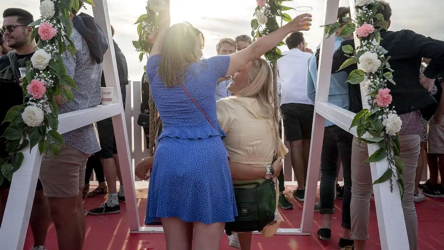 Normalt kan de unge nordsjællændere feste ved Musik i Lejet som på billedet her. Men i år oplever sommerhusejere, at de unge fester i nærområderne.