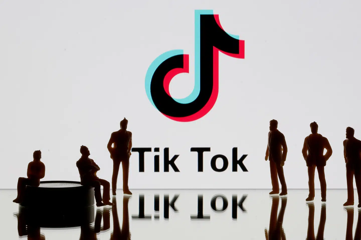 Den populære videoapp TikTok er blevet kritiseret kraftigt for at stjæle og bruge oplysninger fra de brugere, der downloader appen. (Arkivfoto) Dado Ruvic/Reuters