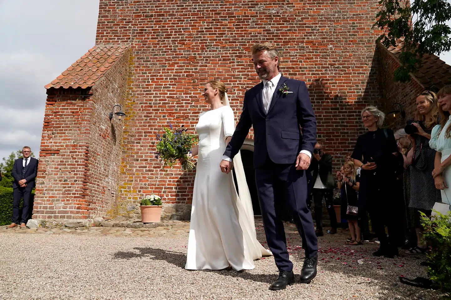 Vielsen mellem Statsminister Mette Frederiksen og filmfotograf Bo Tengberg i Magleby Kirke på Sjælland, onsdag den 15. juli 2020. Mette Frederiksen og Bo Tengberg blev gift onsdag eftermiddag. De har officielt dannet par siden 2014 og har været forlovet siden 2017. Brylluppet har af flere omgange været udskudt.
