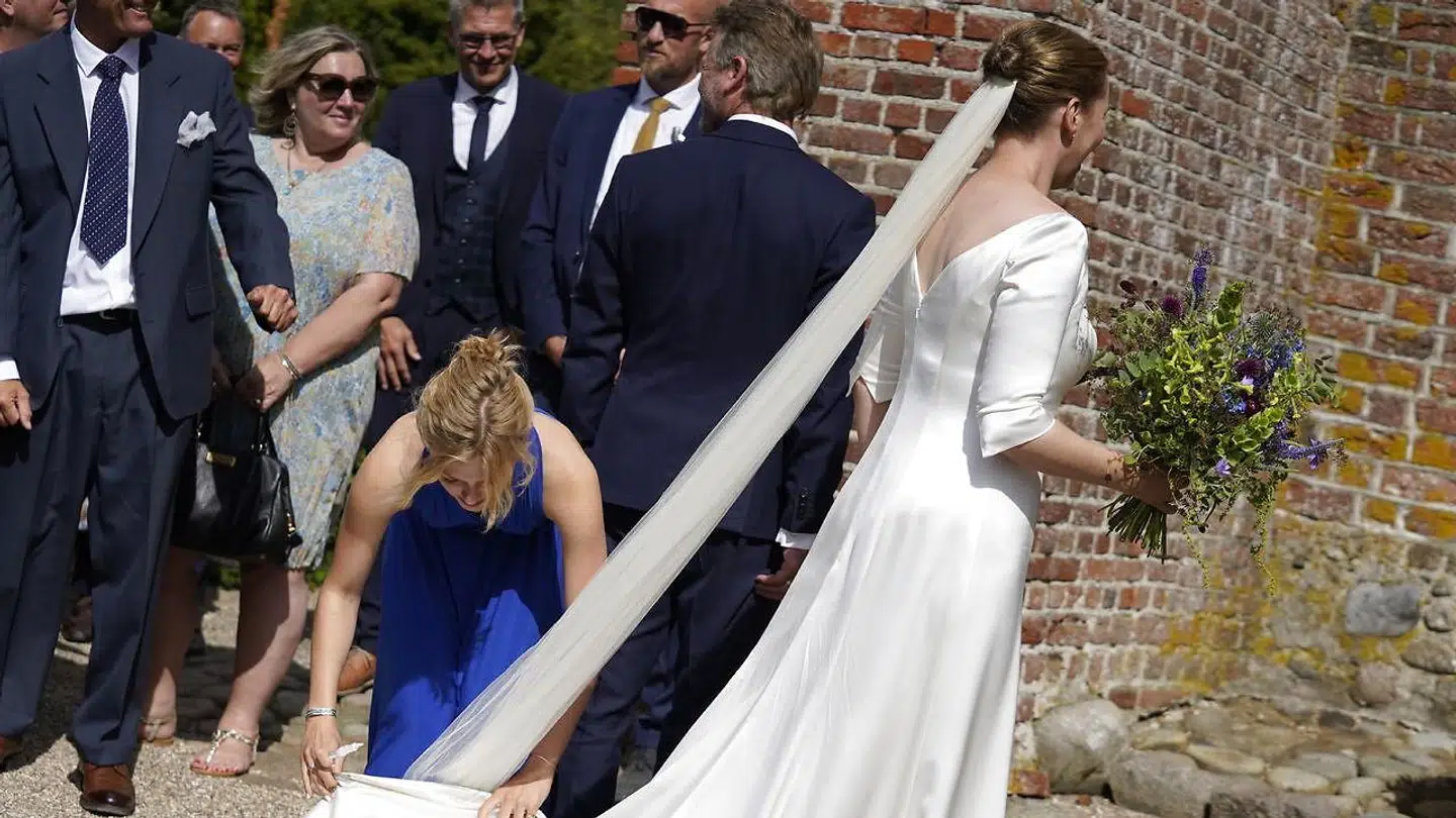 Mette Frederiksen og filmfotograf Bo Tengberg i Magleby Kirke på Sjælland, onsdag den 15. juli 2020.