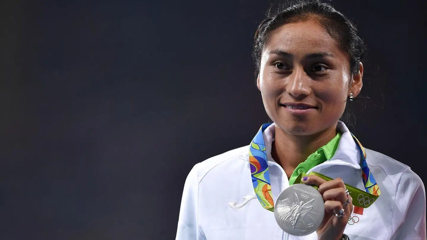 Maria Guadalupe Gonzalez med sin sølvmedalje fra OL i 2016.
