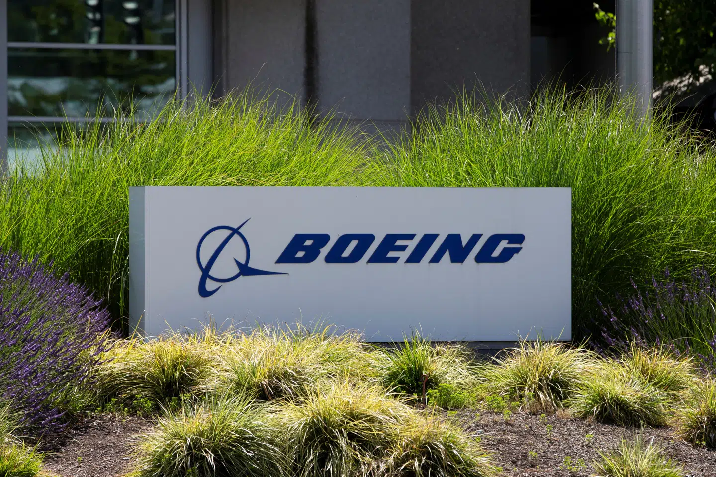 Flyproducenten Boeing er hårdt ramt af corona og tidligere tiders flystyrt. Karen Ducey/Reuters