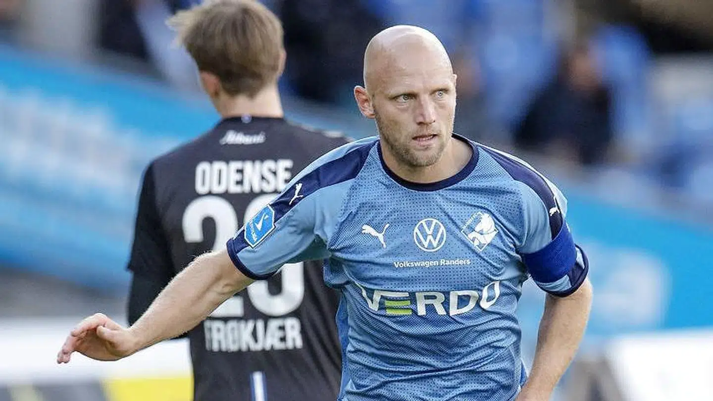 Johnny Thomsen i aktion under kampen mod OB i Superligaens Europa League-slutspil.