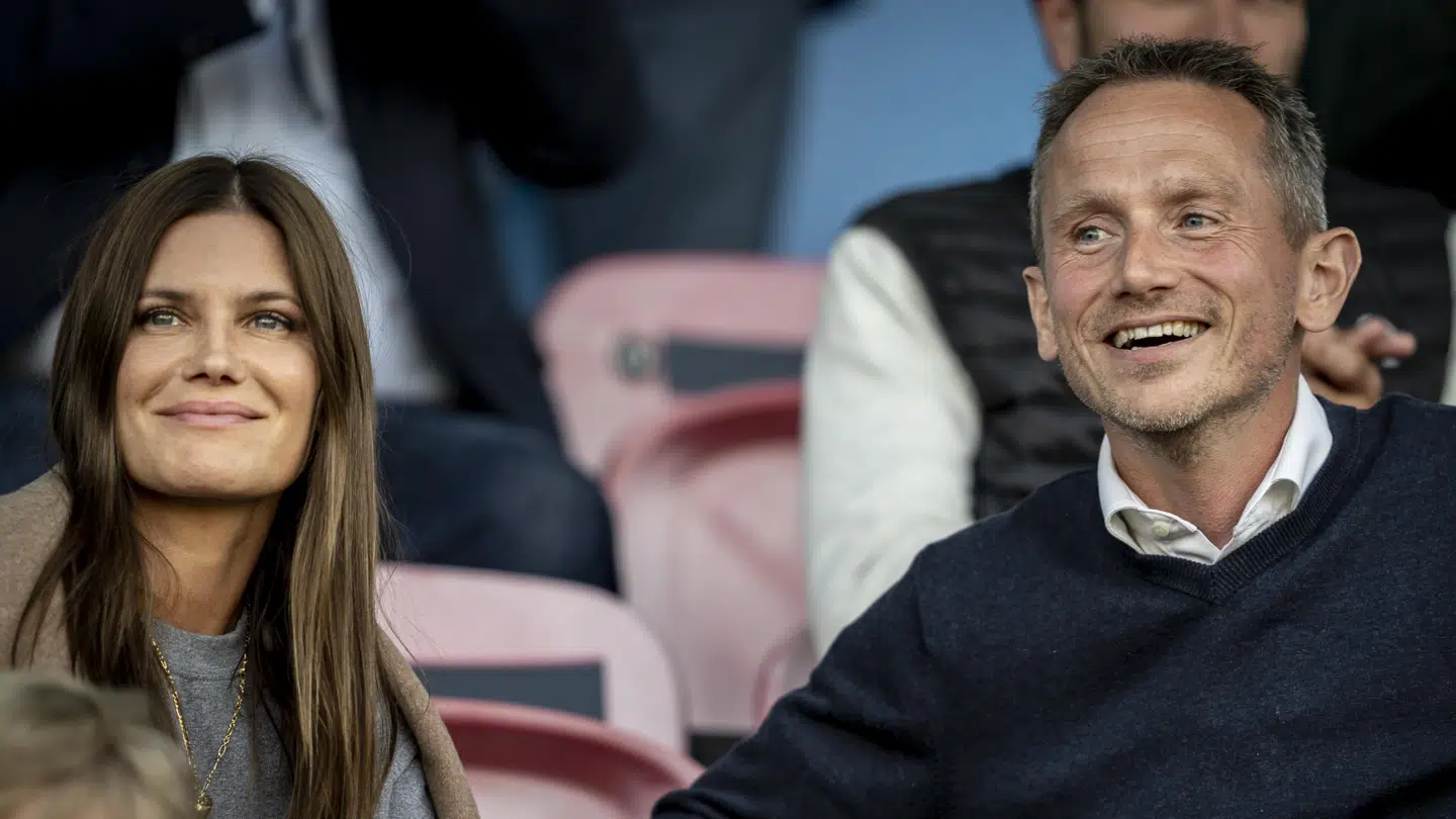 Pernille Rosendahl og folketingsmedlem Kristian Jensen (V) under Superliga-kampen mellem FC Midtjylland og FC København på MCH Arena i Herning, torsdag den 9. juli 2020. FCM vinder kampen 3-1.. (Foto: Mads Claus Rasmussen/Ritzau Scanpix)
