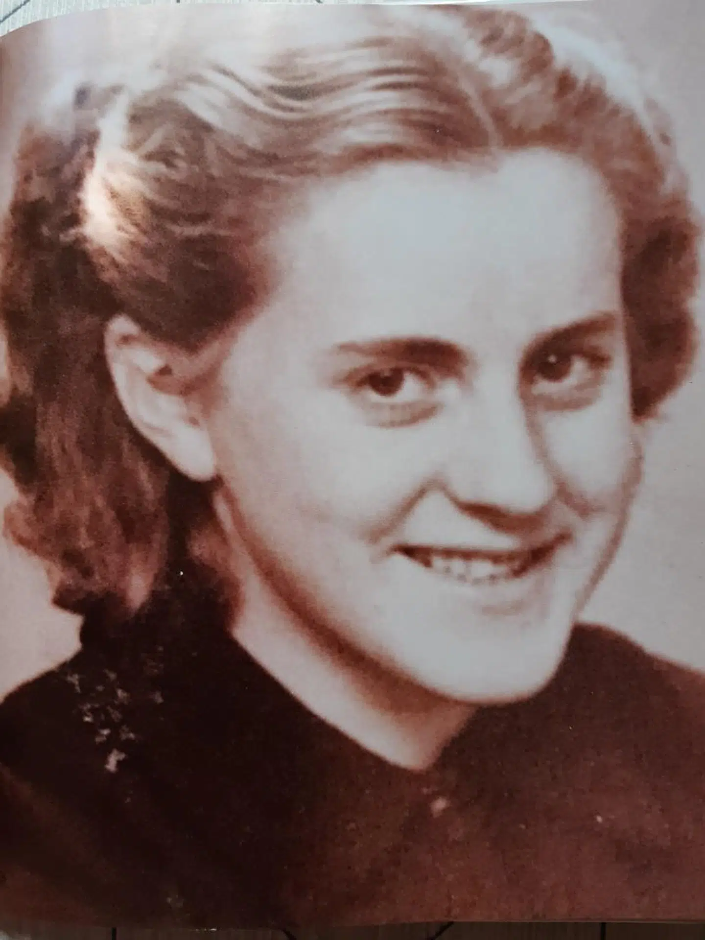 Moren Inger Lise som ung. Hun døde i 2017.