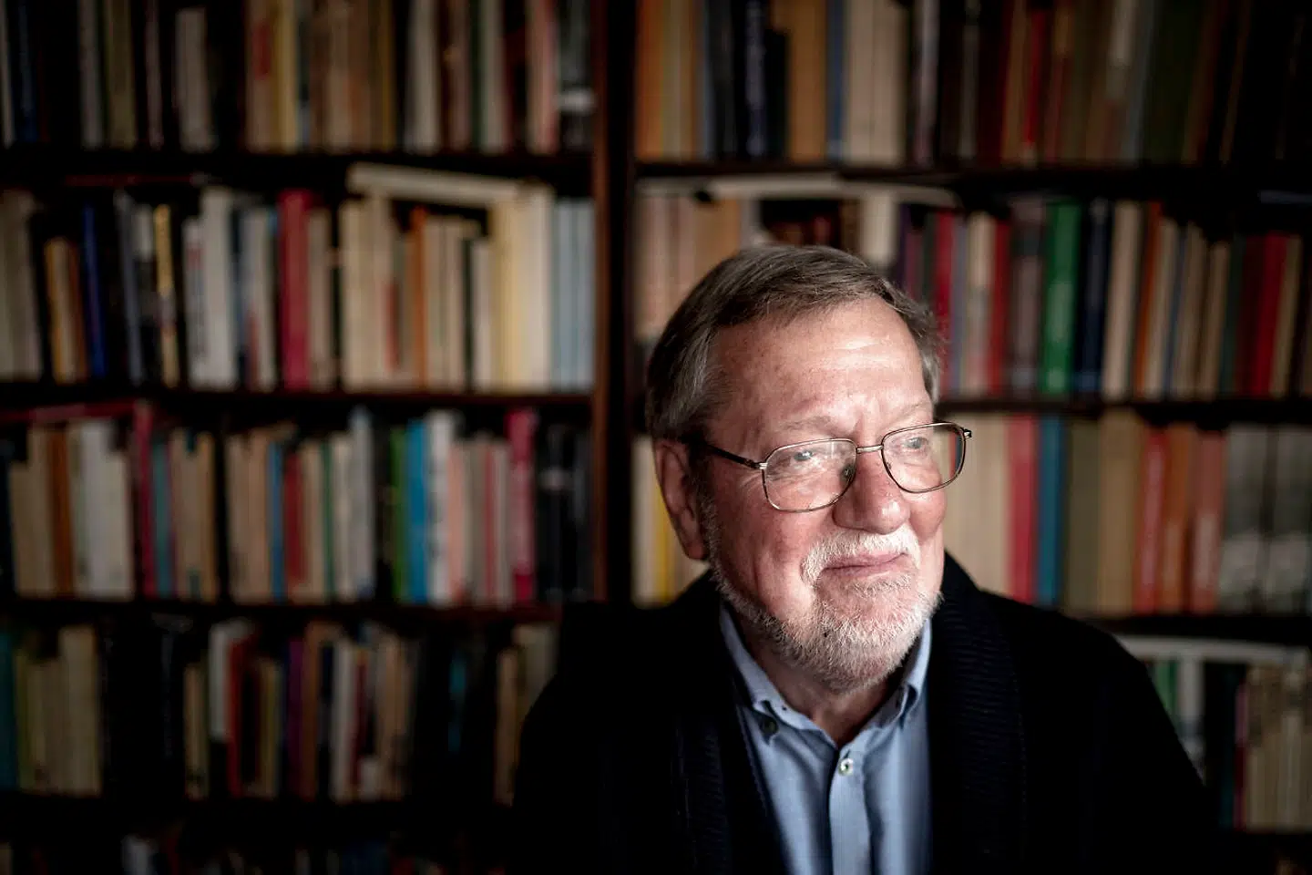 Tidligere minister og nuværende forfatter Per Stig Møller fotograferet i sit hjem i Allerød. »Pape gør det godt, men partiet skal have flere mandater,« siger han.