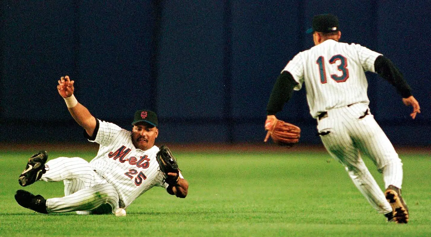 Bobby Bonilla (tv.) i aktion for Mets i sit sidste år for klubben.