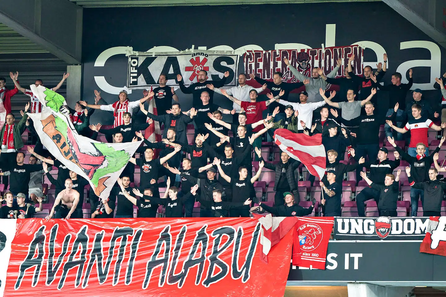 10. juni: AaB-fans mod AGF i pokalsemifinalen.