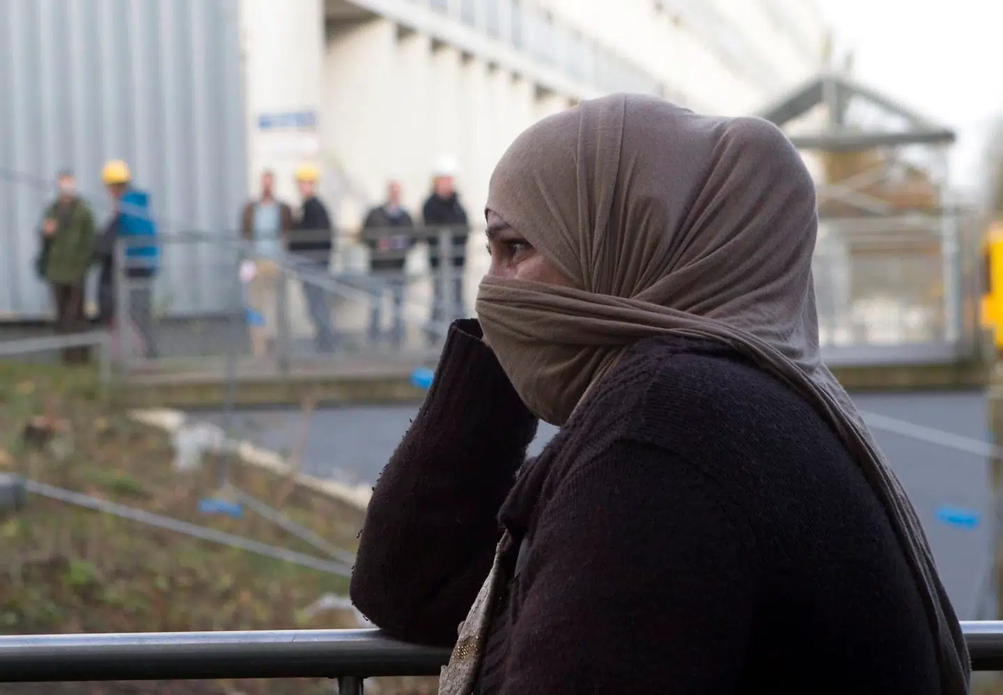(ARKIV) Beboer i Gellerup ved Århus 1. december 2010. 28.000 familier lever i parallelsamfund i Danmark. Det viser en analyse fra Økonomi- og Indenrigsministeriet. Det skriver Ritzau, søndag den 11. februar 2018.. (Foto: Jens Thaysen/Scanpix 2018)