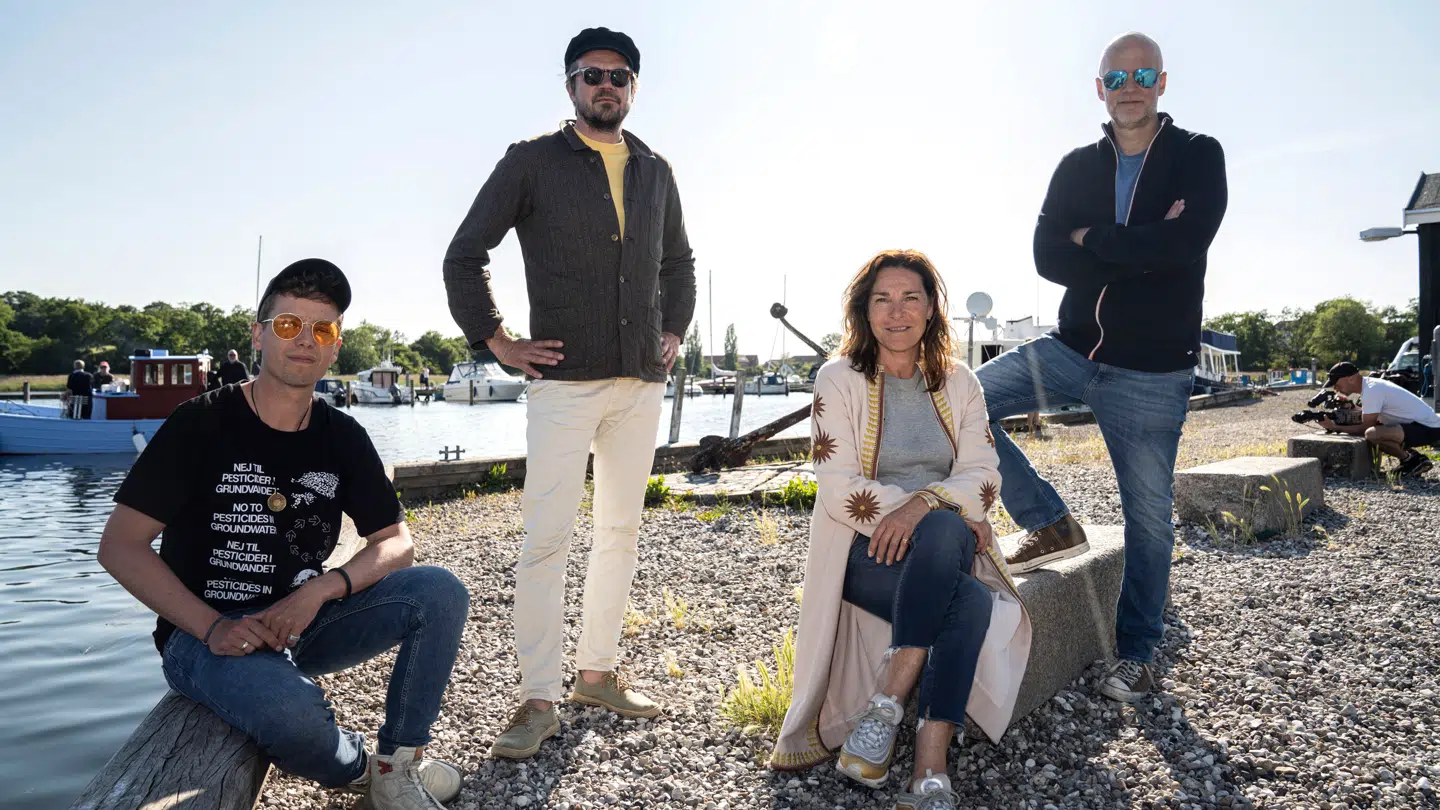 I første program medvirker Mads Langer, Peter Sommer og Lis Sørensen.