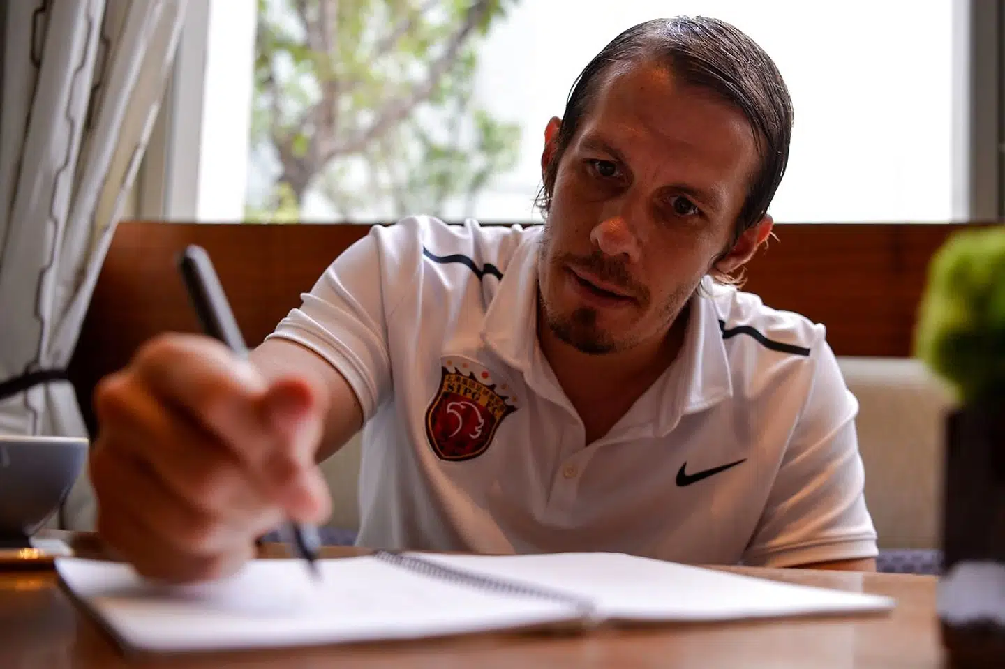 Mads Davidsen tog i juni job i De Forenede Arabiske Emirater.