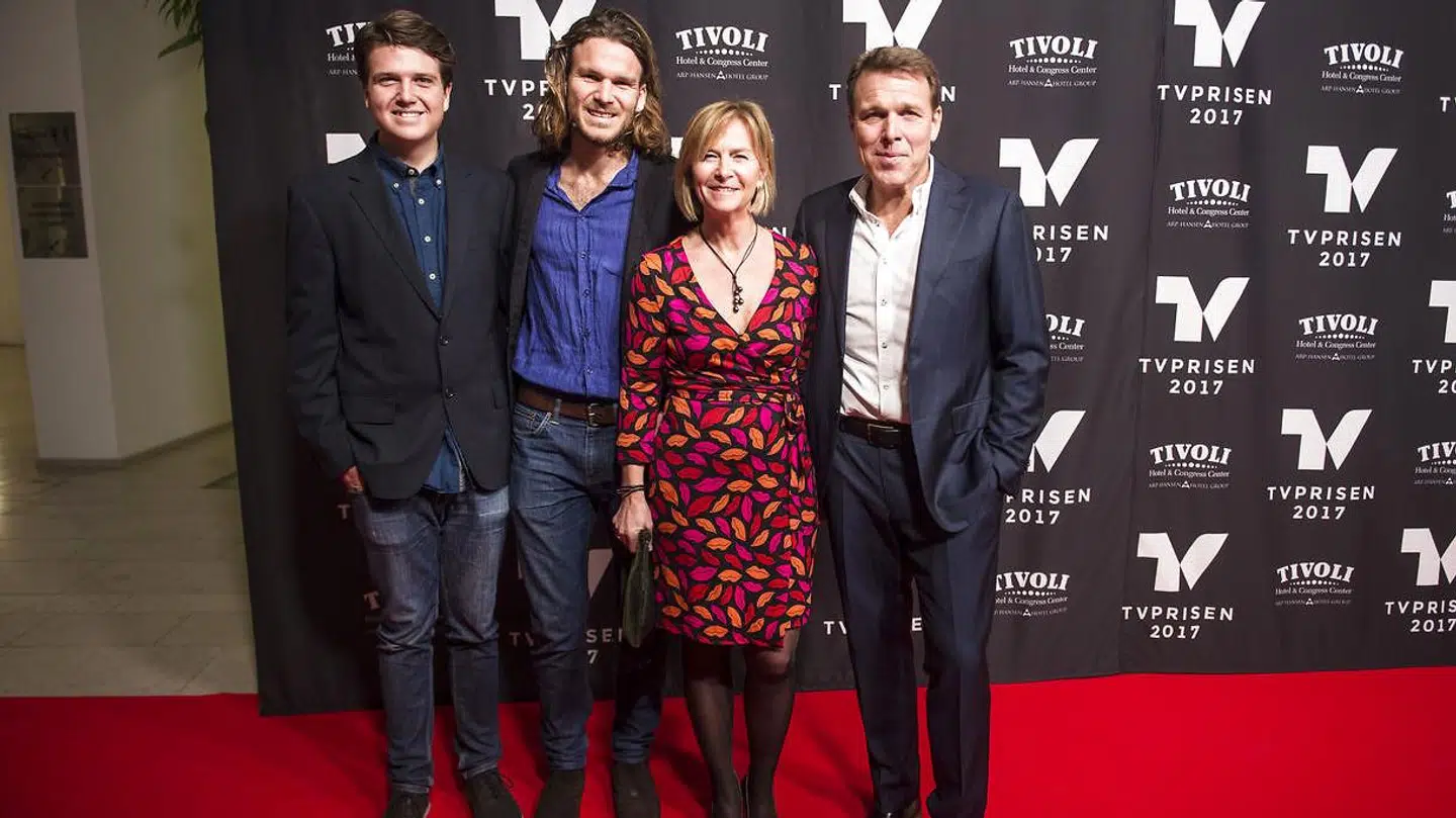 Familien Beha Erichsen, fra venstre Theis, Emil, Marian og Mikkel, ankommer til uddeling af TV-prisen 2017 lørdag aften d. 28. januar 2017 på Tivoli Hotel og Congress Center i København. (Foto: Sarah Christine Nørgaard/Scanpix 2017)