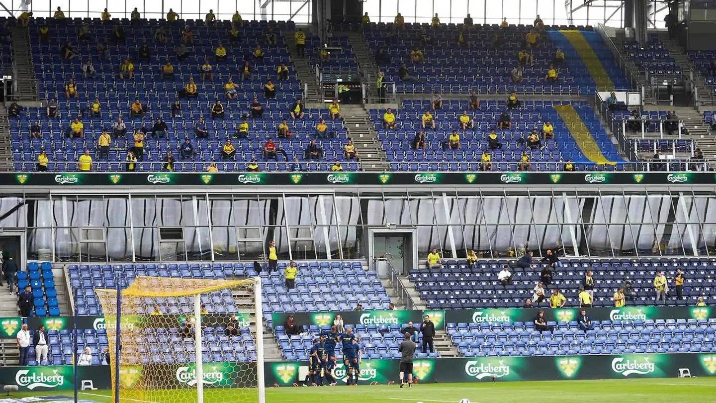 3.000 fans i Brøndby til søndagens testkamp mod FC København, hvor afstandskravet var øget til to meter.