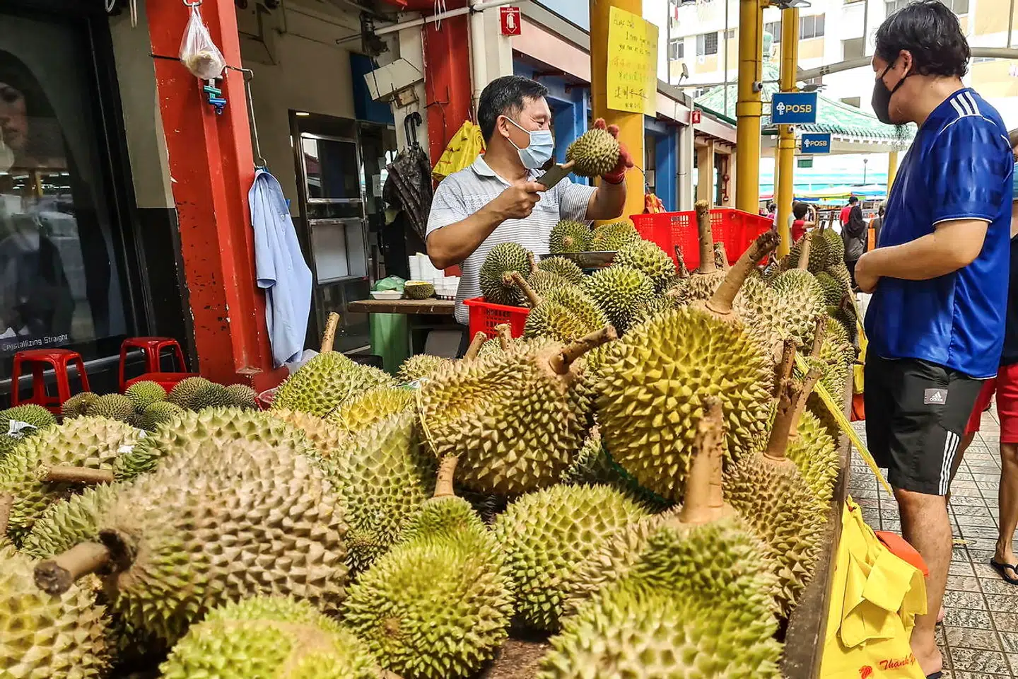 Durian til salg i Singapore.