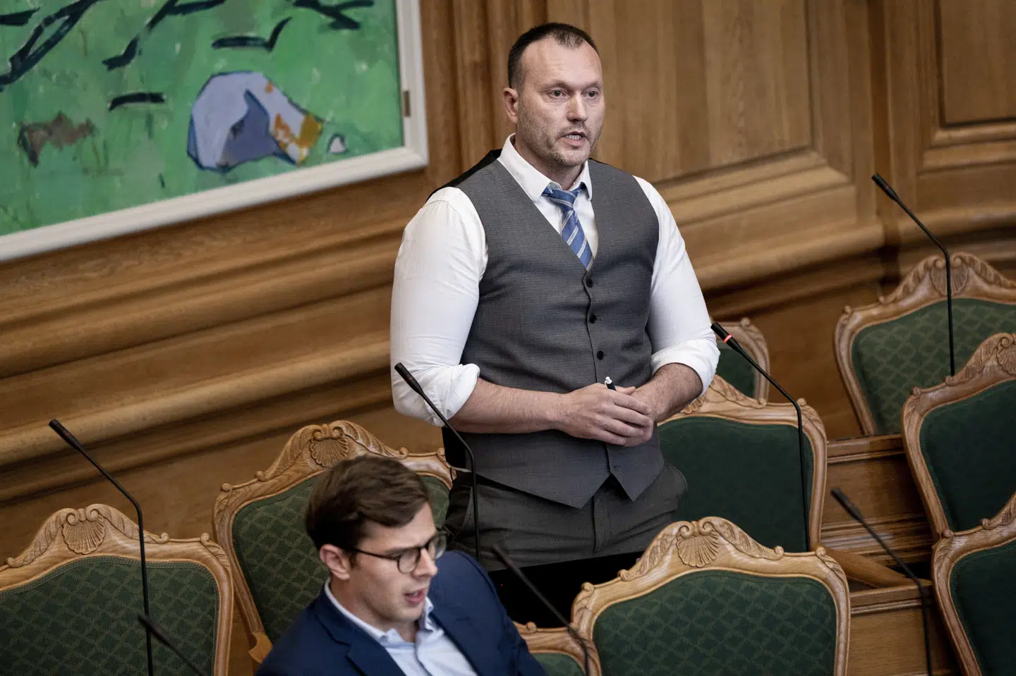 Nye Borgerliges Lars Boje Mathiesen og løsgængeren Sikandar Siddique var i heftig retorisk infight mandag aften under Folketingets afslutningsdebat. Ritzau Scanpix.