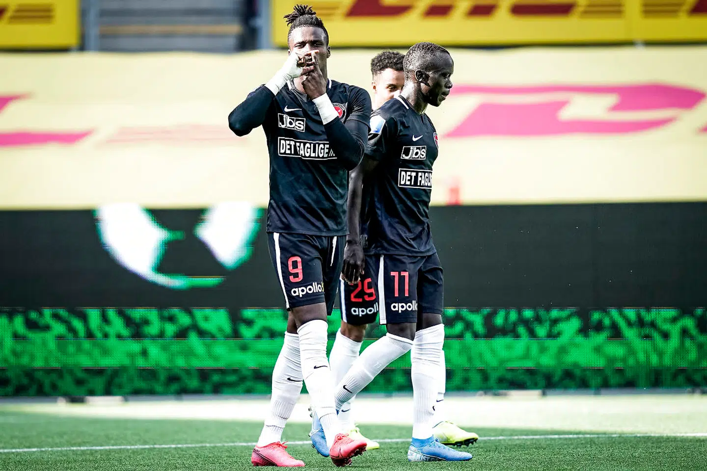 FC Midtjyllands Sory Kaba fejrer sin scoring til 0-1 i Superliga-kampen mellem FC Nordsjælland og FC Midtjylland på Right to Dream Park i Farum, søndag 7. juni 2020. (Foto: Niels Christian Vilmann/Ritzau Scanpix)