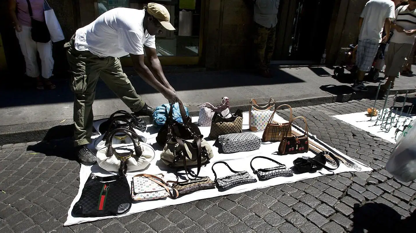 7% af europæerne køber bevidst forfalskede vare. Foto: Henning Bagger