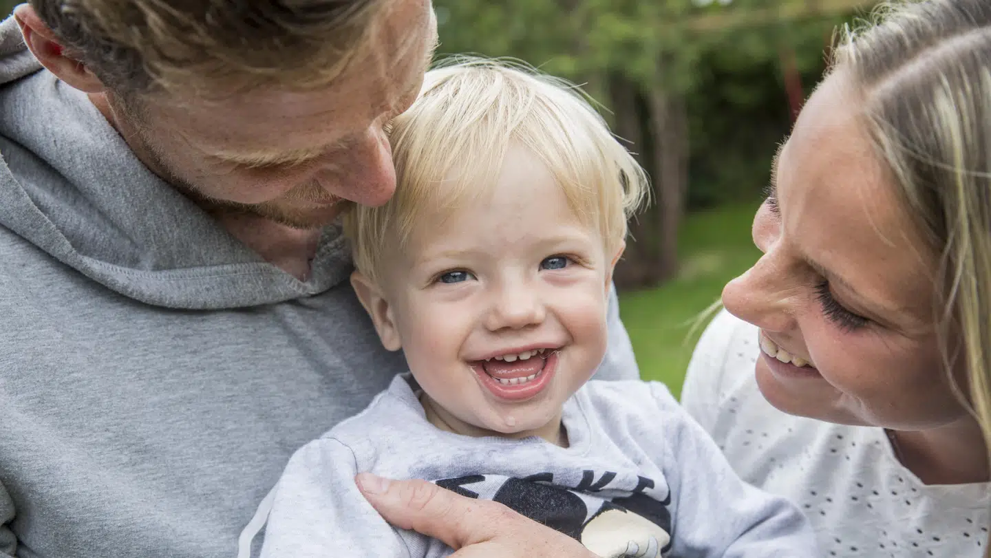 Den lille familie har det godt i dag oven på den store operation. Foto: Byrd/Nikolai Linares.