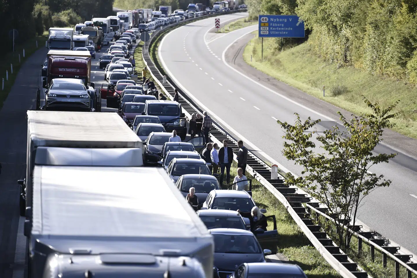 PET bad politiet om at lukke Sjælland ned 28. september 2018, fordi man frygtede, at et attentat var i gang mod en eksiliraner i Ringsted. Aktionen førte til 30 kilometer lange køer. På billedet ses situationen ved Nyborg. Imidlertid havde PET taget fejl og misforstået en bils færden i Ringsted. Nu er en norskiransk mand under tiltale for faktisk at forberede et attentat. (Arkivfoto) Mads Claus Rasmussen/Ritzau Scanpix