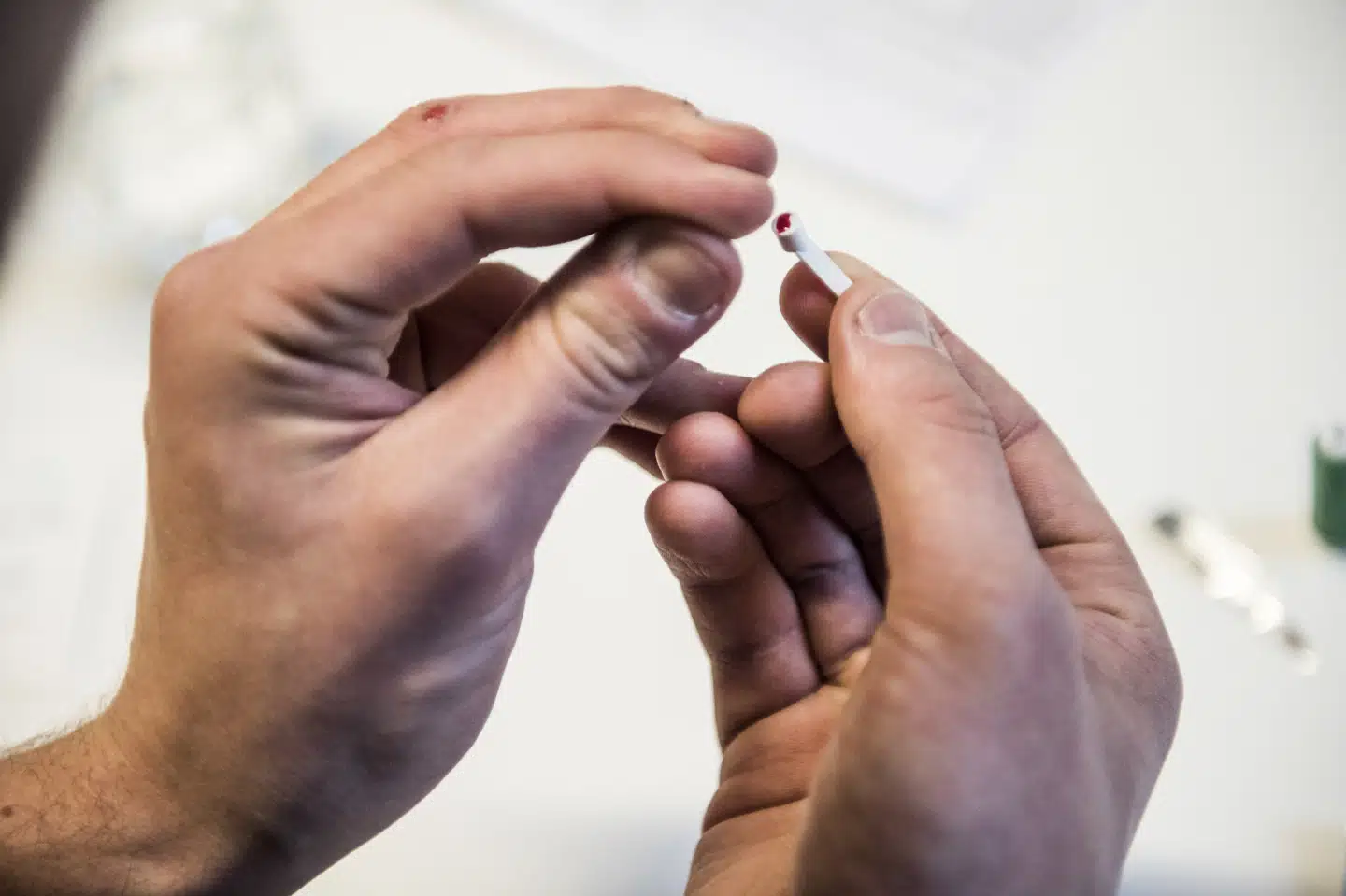 Den antistoftest, man lige nu kan købe på apoteker, foregår ved et lille prik i fingeren. (Arkivfoto) Vibeke Toft/Ritzau Scanpix