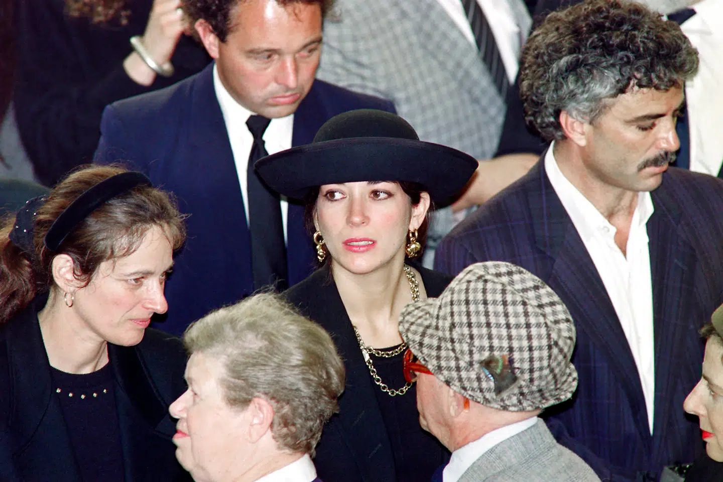 British press magnat Robert Maxwell's daughter Ghislaine (C) attends the funeral serice for burial on the Mount of Olives of his father on November 10, 1991. Sven NACKSTRAND / AFP