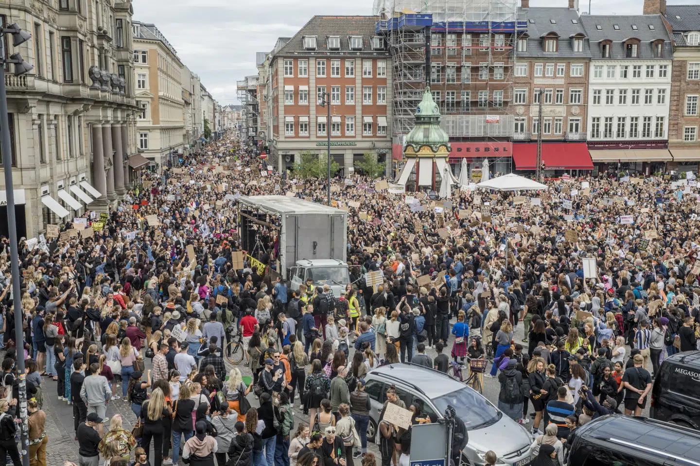 Flere end 15.000 var samlet til demonstration søndag den 7. juni. (Arkivfoto) Nikolai Linares/Ritzau Scanpix