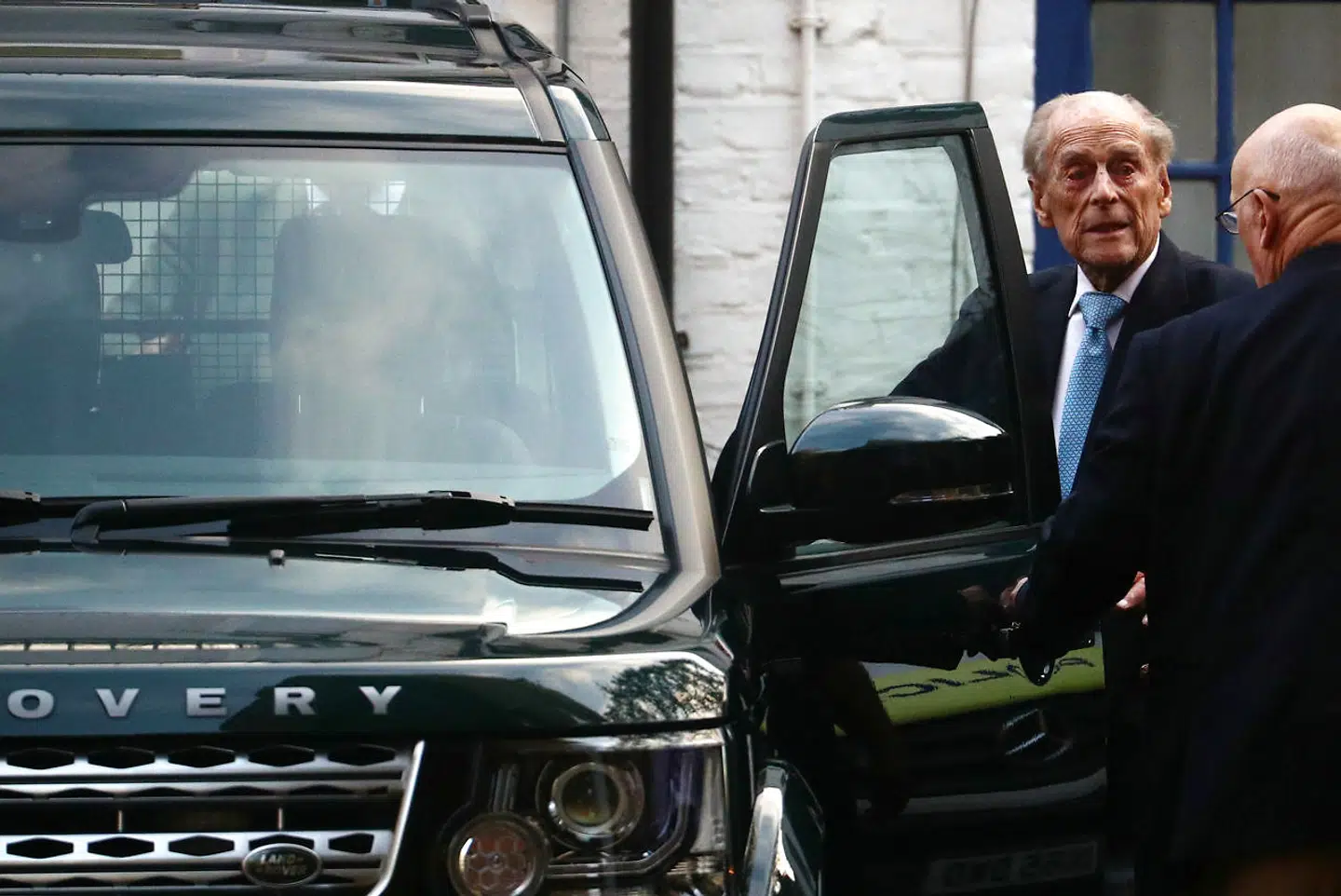 Prins Philip fotograferet tilbage i december 2019, da han blev udskrevet fra the King Edward VII's Hospital i London.