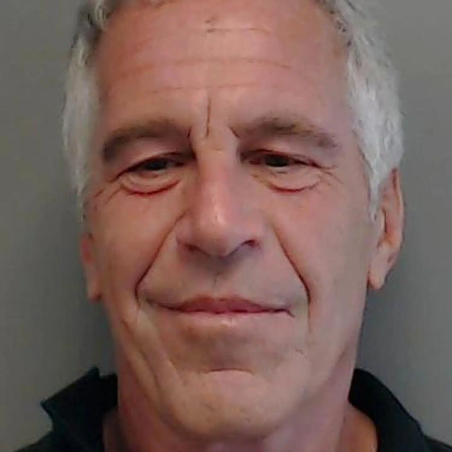Jeffrey Epstein var en amerikansk finansmand og tidlgere dømt for rufferi.
